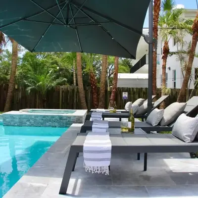 Fox Private Resort- Near Downtown & Beach