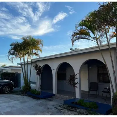 Studios & Coral Gable