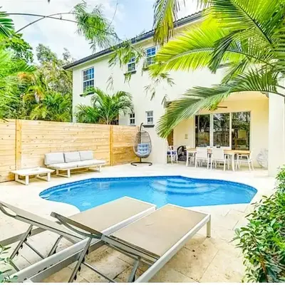 Family house with Heated Pool