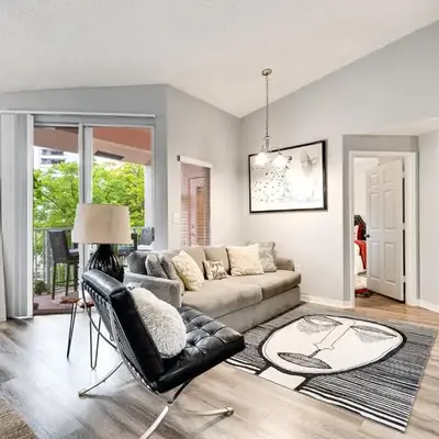 2 Br 2 Bath Waterfront Apt Walking To Beach