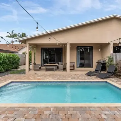 Fox Sonata Downtown Pool House home