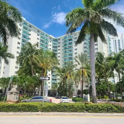 Lovely condo on the Beach - Tides Hollywood 14th Floor