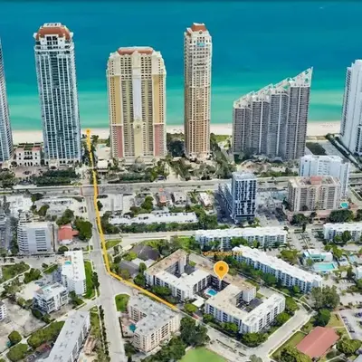 Modern 2 bedroom condo with heated pool