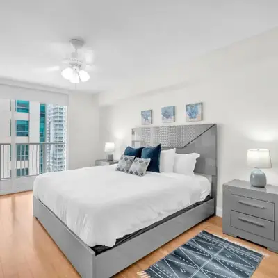 Lux condo on 25floor in Brickell