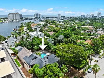 Gallery image of Maison des Isles - Las Olas Pool Home - Walk to Beach and Dining - Up to 4 Adults and 4 Kids under 13 in Fort Lauderdale