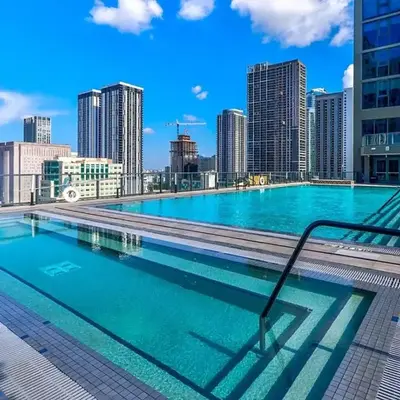 SPECIAL OFFER - Luxury High Rise Downtown Miami - Bay Views and Top Amenities