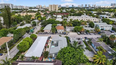 an aerial view of a city with buildings at Victoria Park's Secret #2 - 6ppl in Fort Lauderdale