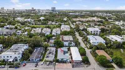 an aerial view of a city with buildings at Victoria Park's Secret #1 - 6ppl in Fort Lauderdale
