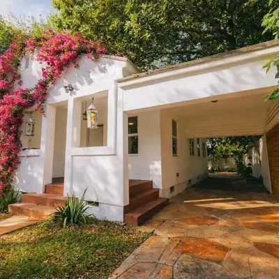 Prime Location Home W BBQ & Free Parking
