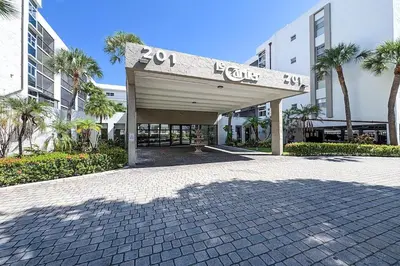 a building with a sign that reads gulf at Cozy place near Beachside in Sunny Isles Beach