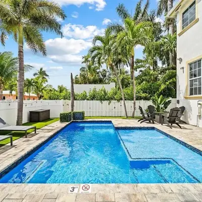 Hollywood Crest by Rove Travel - Home with Heated Pool
