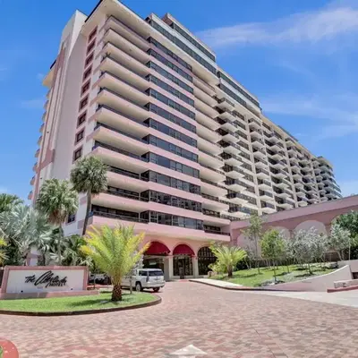 Modern 3BR Ocean view Condo with Pools