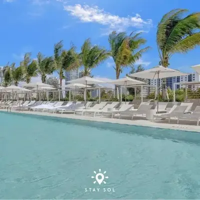 Beautiful Apt -Private Balcony & Pool