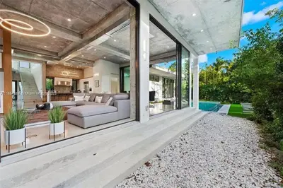 a living room of a house with a couch at Villa Retro Mirage in Biscayne Park