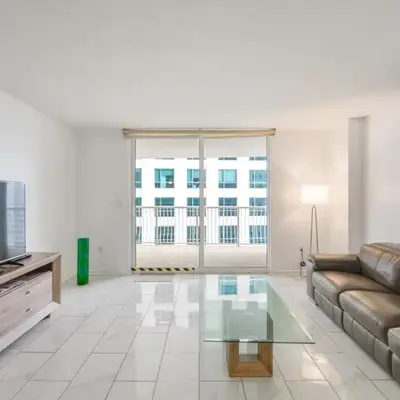 Luxury Bayview Condo | Pool
