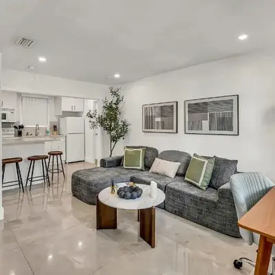 Bright 1BR Getaway Victoria Park Las Olas Nearby