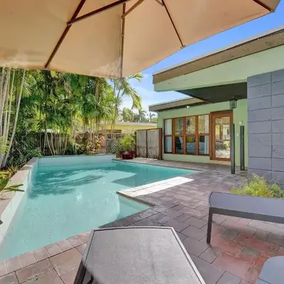 The Porch House - 3 Bed 2 Bath Pool Home