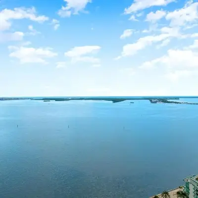 Stylish Condo with Panoramic Ocean Views