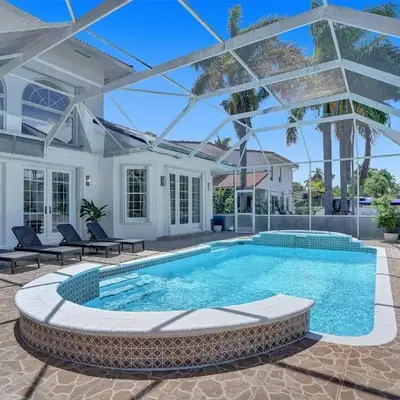 6BR Elegant Hollywood Lakes Mansion with Private Pool & Spa