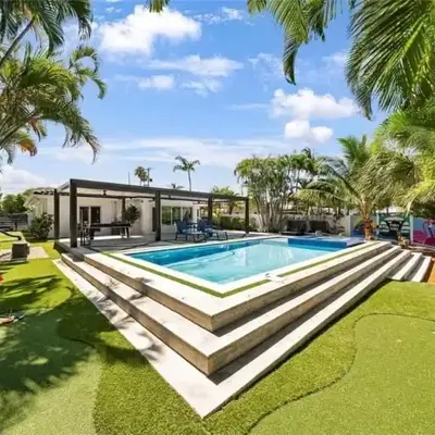 4BR Lakefront Heated Pool -Jacuzzi -Basket -Sauna