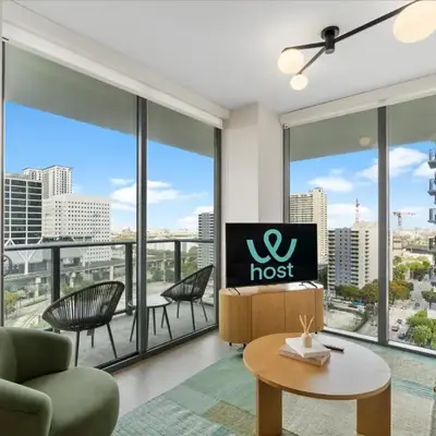 Central Downtown Condo - Rooftop Pool Access