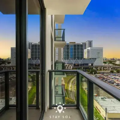 High Rise Haven with Pool Cowork & Spa in Miami