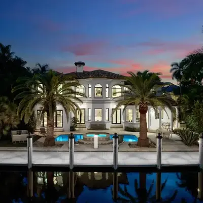 WATERFRONT MANSION Las Olas