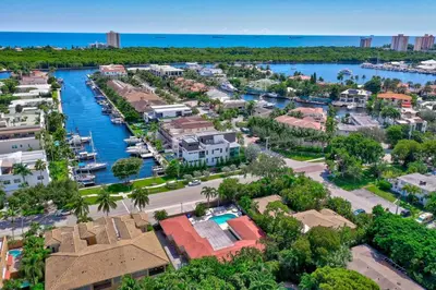 an aerial view of a marina with condos at Waterfront Unit #1 20 Min Walk to Beach and Shops in Fort Lauderdale