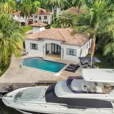 The Rendez-Vous Villa Waterfront