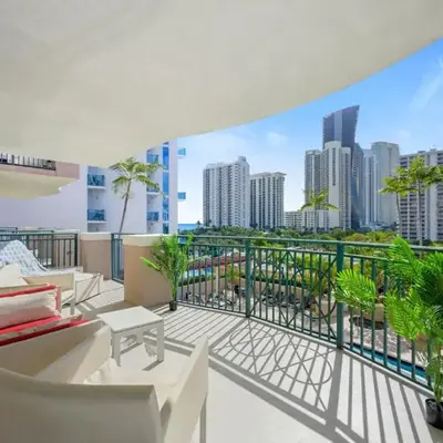Spacious 3BR Condo Across from Beach with Ocean & City Views