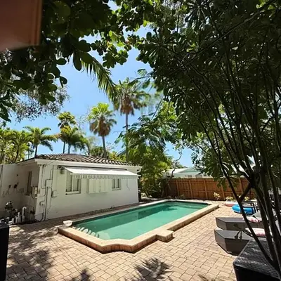 Pool House in Fort Lauderdale