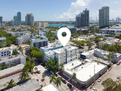an aerial view of a city with a dot at Miami Beach 2Q Localização Incrível a Pé da Praia in Miami Beach