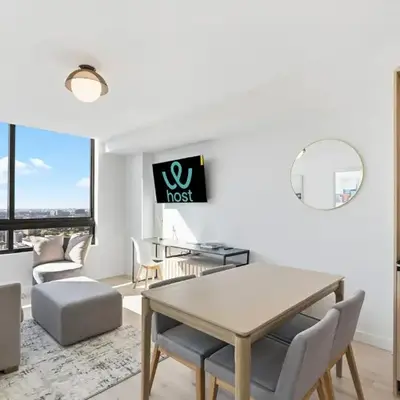 Well-Located Condo with Free Parking and Amenities