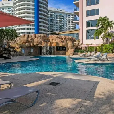 Beachfront Luxury Alexander Unit