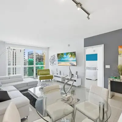 Luxury Brickell Condo with Skyline & Bay Views