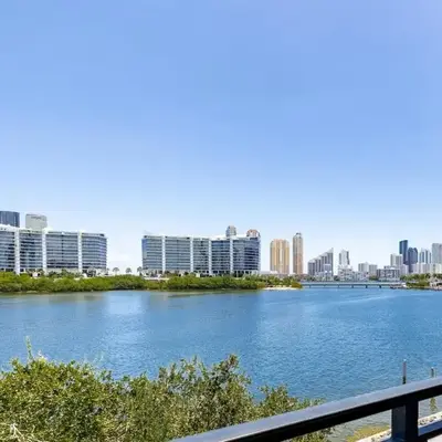 Serene Waterfront Condo - Bayview