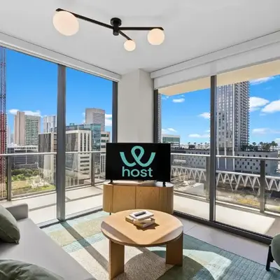 Downtown Stay with Rooftop Pool Amenities