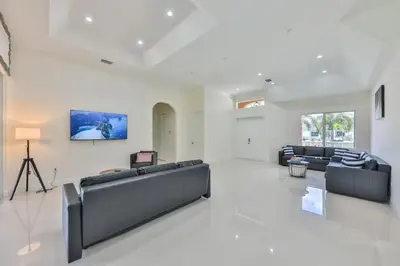 a large living room with couches and a tv at Luxury Family Davie Rancho STR-6114 in Davie