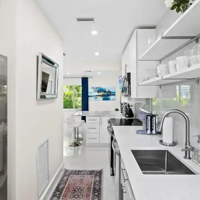 Walkable 1BR Apt near Las Olas - Fast WiFi & AC