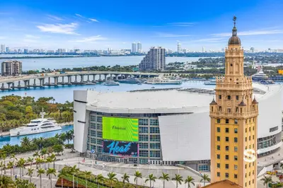 a view of the big ben clock tower and the city at Downtown Miami Cozy 1BR with Views in Miami