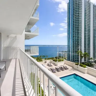 Prime Brickell Stay with Pool Gym & Parking