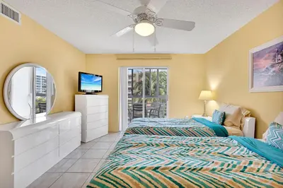 a bedroom with a bed and a ceiling fan at Le Frontenac 414 STR-01532 in Sunny Isles Beach