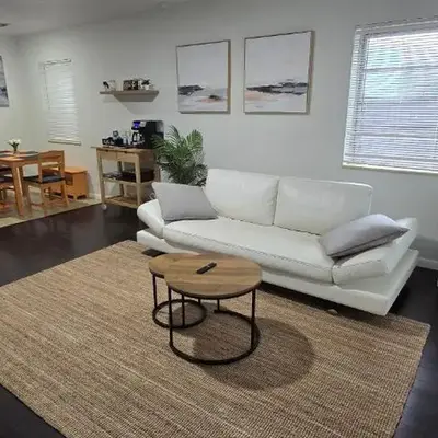 Cozy private 2BR Home with Outdoor space and BBQ grill