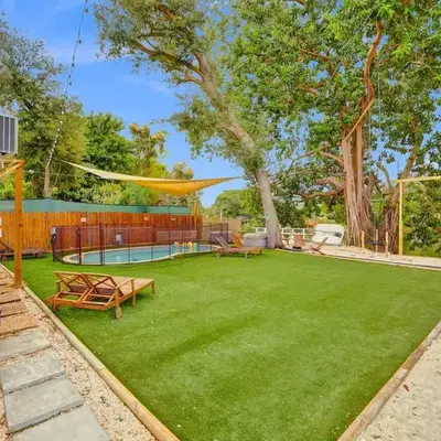 Lakefront Villa with Heated Pool Kayaks and Outdoor Fun