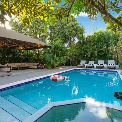 Casa Anton- Artist Home Pool & Rooftop Hot Tub
