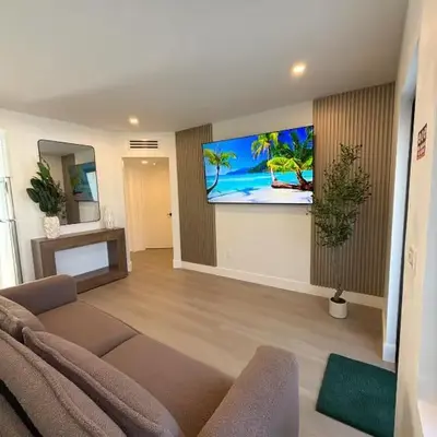 76 Tropical Retreat in Miami