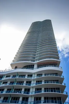 Gallery image of LYFE 4111 S Ocean dr in Hollywood