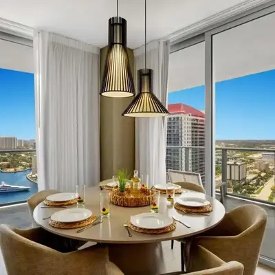 Luxury 3 Br- Front Intercostal View - Amazing Pools