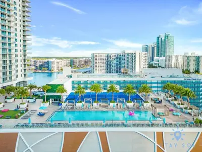 an aerial view of a resort with a swimming pool at Luxury with stunning view, Balcony, Amazing Pools in Hollywood