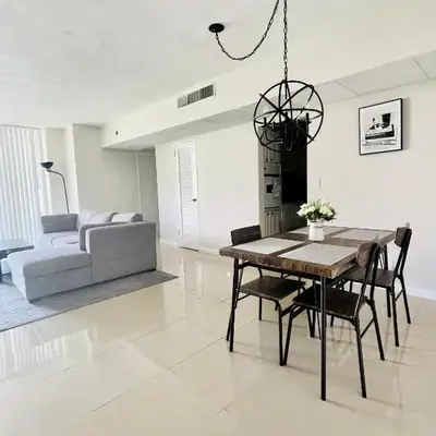 Spacious 1BR on the Beach